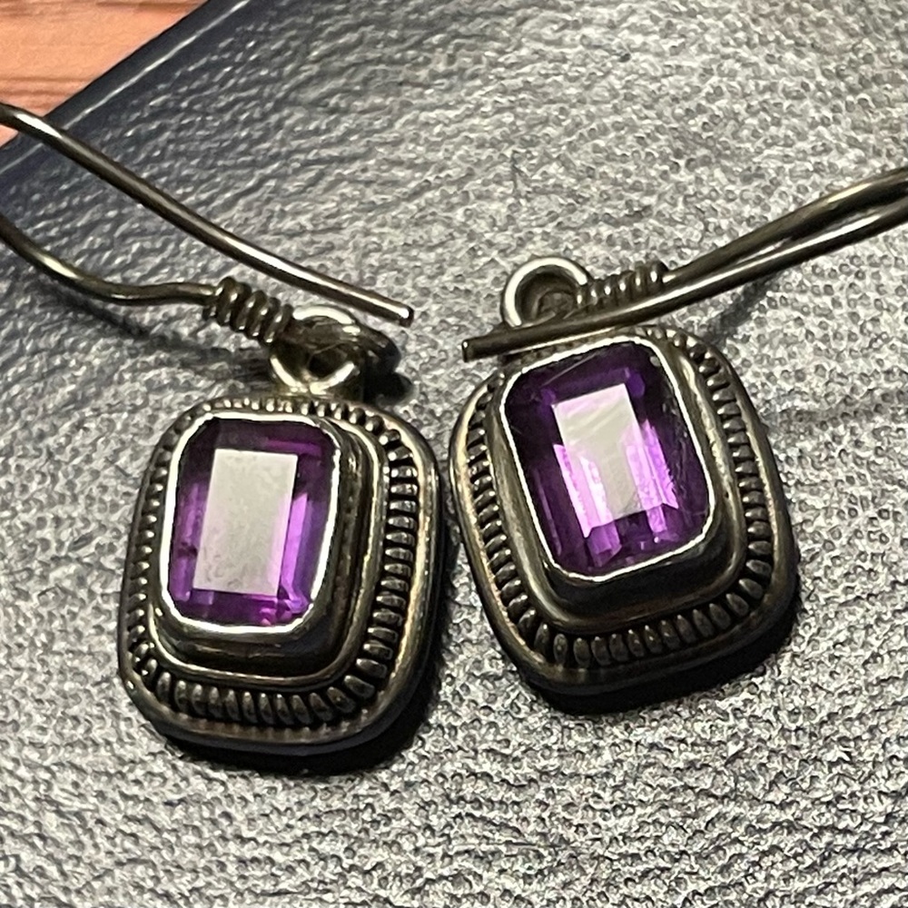 Elegant Purple 925 Sterling Silver Earrings - Picture 7 of 7